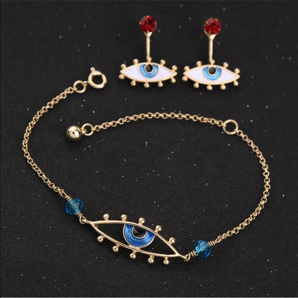 New Item✨ Crystal Blue Evil Eye Bracelet 😍✨ - Picture 2 of 7